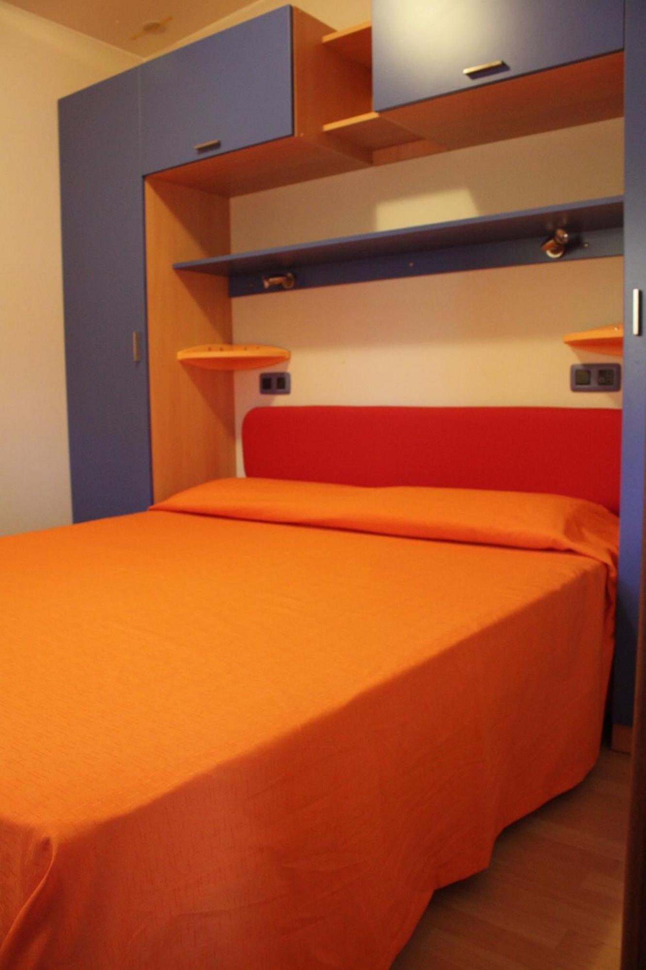 Camping I Melograni Marina Di Bibbona Room photo